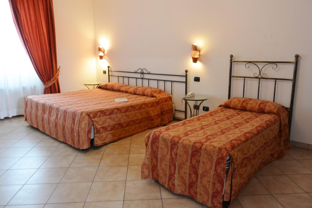Hotel Ristorante Italia Certosa di Pavia Dış mekan fotoğraf